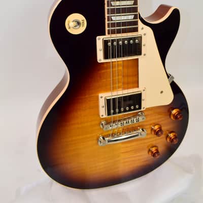 2019 Gibson Les Paul Traditional Electric Guitar, Tobacco Burst w/ Case image 3