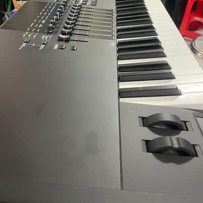 Yamaha Motif XF 8 Production Synthesizer with hard case image 5