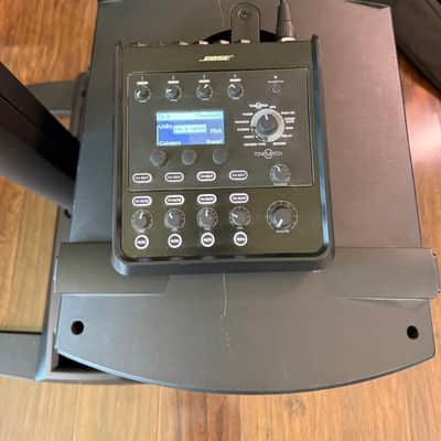 Bose L1 Model II with B2 Bass Module & T4S 4-Channel ToneMatch Mixer image 6
