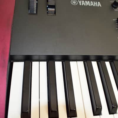 Yamaha MOXF8 88-Key Synthesizer Workstation Keyboard image 3