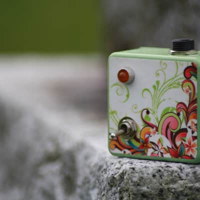 Millipede FX - Mini Buffer - Guitar Switch Pedal - 'Pistachio Sundae' - 2014 image 4