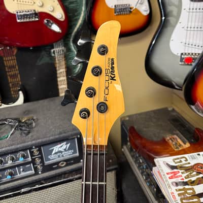 Kramer Focus by Kramer 4 string bass guitar - Black sparkle image 3
