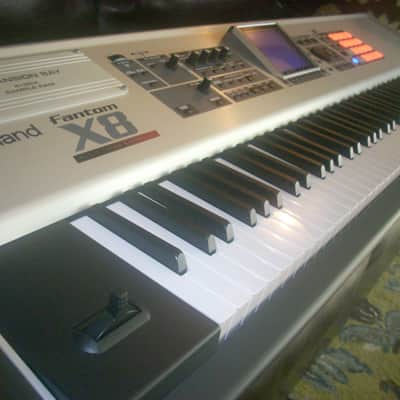 Roland Fantom-X8 88-Key Workstation Keyboard 2003 - 2004 - Silver
