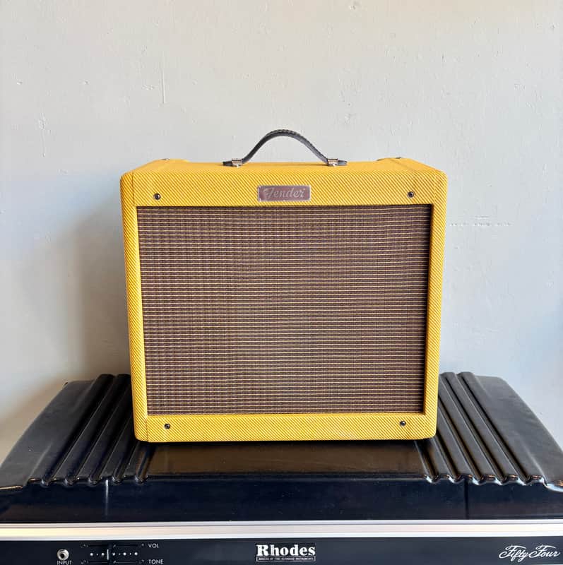 Fender Blues Junior - Combo Amp - Tweed image 1