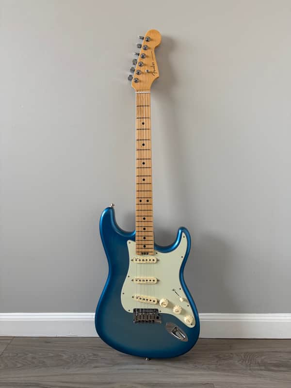 2015 Fender American Elite Stratocaster - Sky Burst Metallic