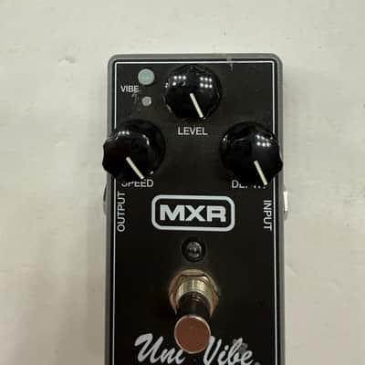 MXR Dunlop M-68 Uni-Vibe Chorus Vibrato Univibe Guitar Effect Pedal image 2