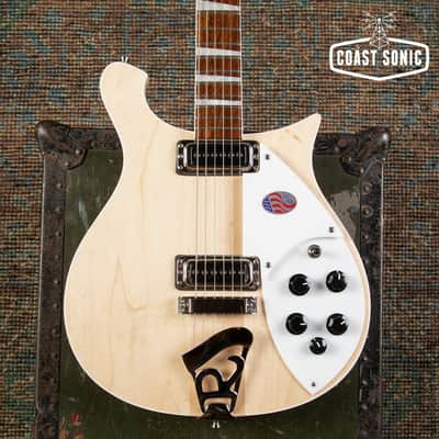 2026 Rickenbacker Model 620 MG maple Glow w/original case image 5