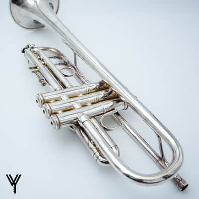 Bach Mt Vernon L Bore 25 Stradivarius Bb Trumpet 1960 - Silver image 2