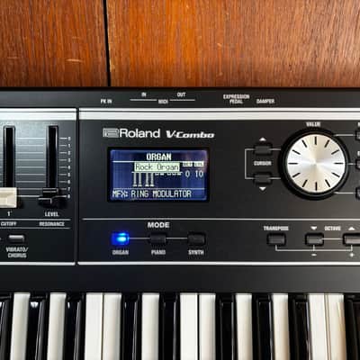 Roland V-Combo VR-09-B 61-key Stage Performance Keyboard w/ box image 4