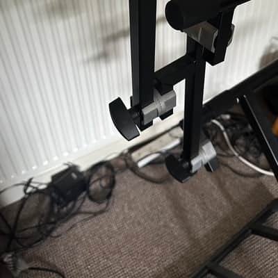 3-tier heavy duty double braced keyboard stand image 4