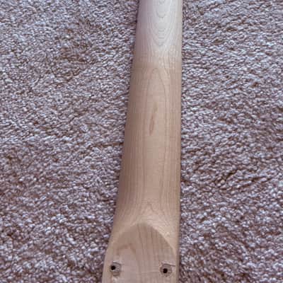 True Temperament Reverse T-Neck 2025 - Maple image 15