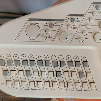 Suzuki OM-300 Omnichord 1996 - Beige image 7