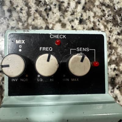Boss EH-2 Enhancer (Silver Label) 1990 - 1998 - Light Blue image 7