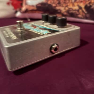 Electro-Harmonix Stereo Pulsar Analog Tremolo 2007 - Present - Blue image 4