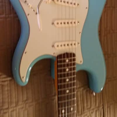 Fender FSR American Vintage '62 Stratocaster 2011 Tropical Turquoise image 5