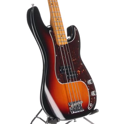 Fender Certified Pre-Owned American Professional II Precision Bass, Maple Fingerboard, 3-Color Sunburst (G6) (45739) image 3
