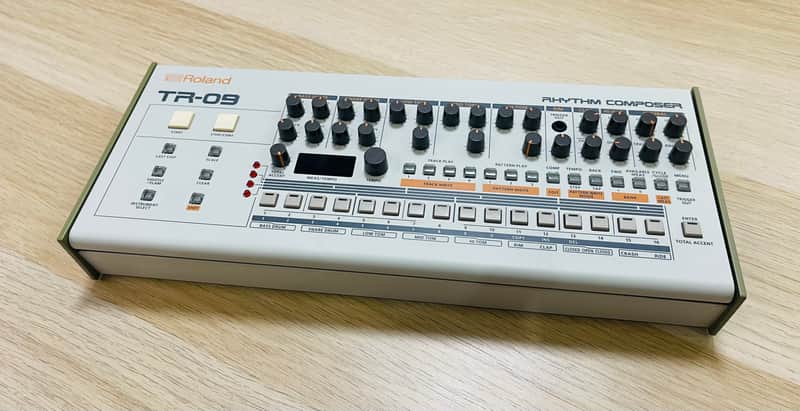 Roland TR-09 Rhythm Composer - 2017 image 1