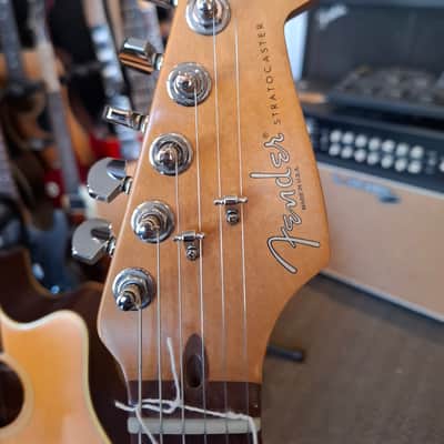 Fender American Standard Stratocaster with Rosewood Fretboard 1996 - 1997 - Vintage White image 2