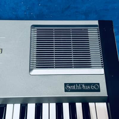Roland HS-60 Vintage Analog Synthesizer • Juno 106 with Speakers • NEAR MINT • Pro Restoration • Warranty image 11