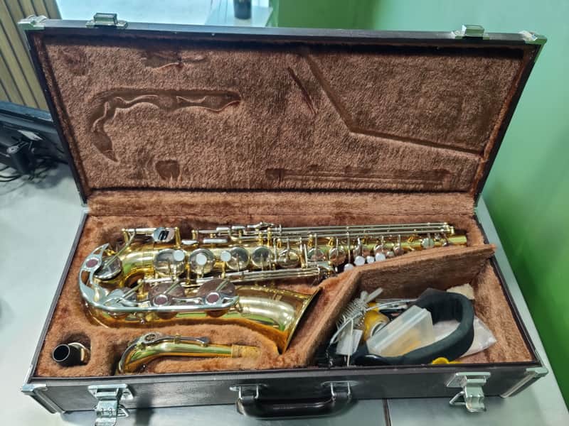Yamaha YAS-32 Alto Saxoophone 1978-1996 - Brass image 1