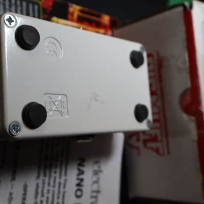 Electro-Harmonix Nano Big Muff Pi Distortion / Sustainer 2013 - Present - White / Black / Red image 3