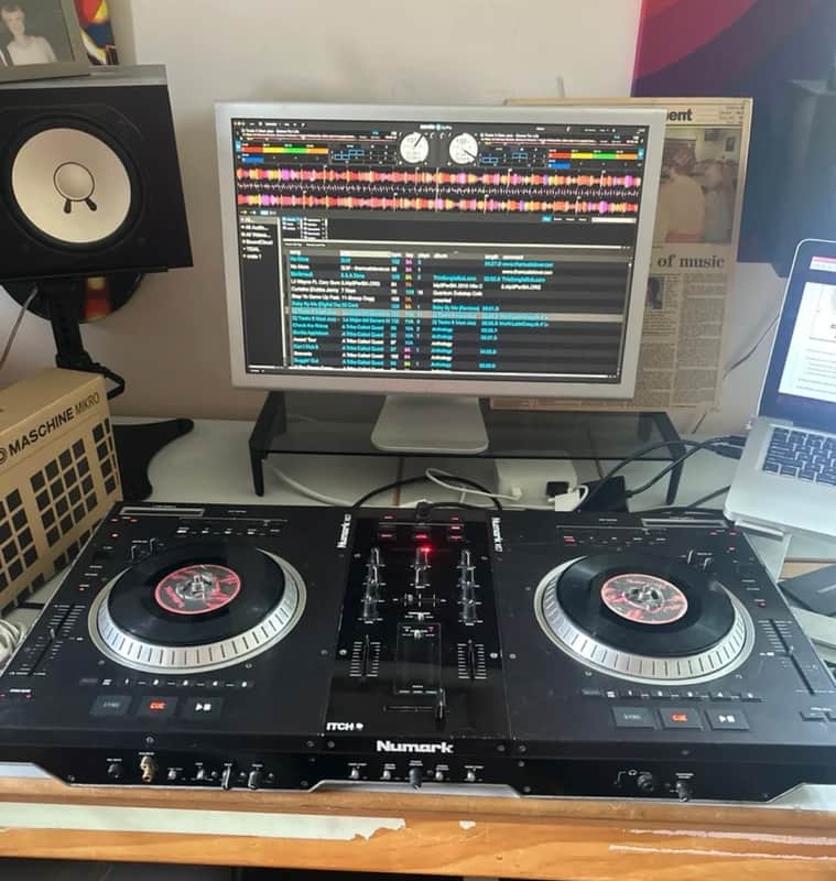Numark NS7