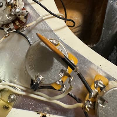 Fender Stratocaster Sunburst 1975 - sunburst image 17
