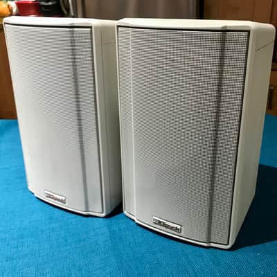Pair of Klipsch KSB 1.1 Bookshelf Speakers - White image 5