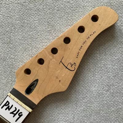 Mini Guitar Strat Style Maple Wood Neck, 22 Frets Rosewood Fingerboard image 3