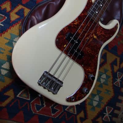 1982 Fender Japan JV P-Bass PB62-115 Precision Tone Vintage White rare image 2