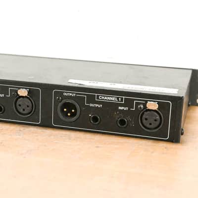dbx 215 Dual Channel 15-Band Graphic Equalizer CG012WV image 8