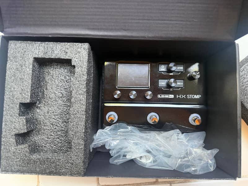 Line 6 HX Stomp 2018 - Present - Black image 1