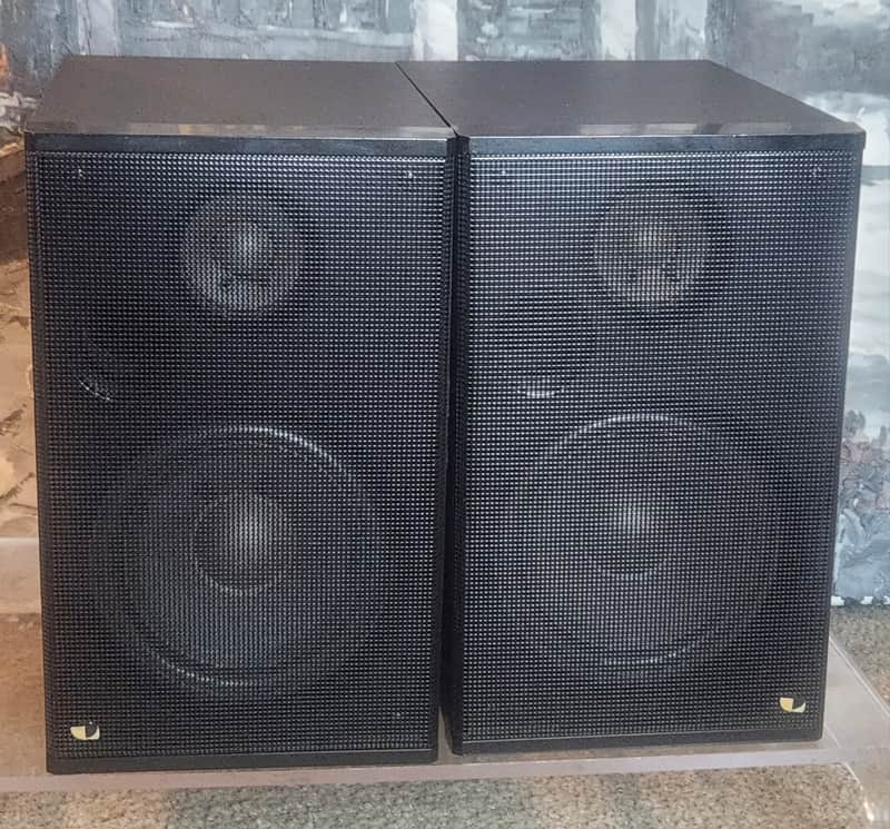 Nakamichi Nakamichi S-1A is a compact, vintage 2-way bookshelf speaker 90s  - Black image 1