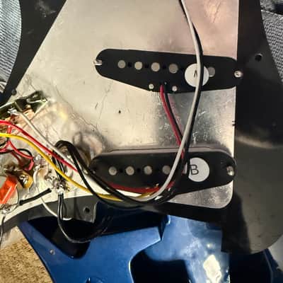 Fender Stratocaster 2006 - Loaded Electron Blue body image 23
