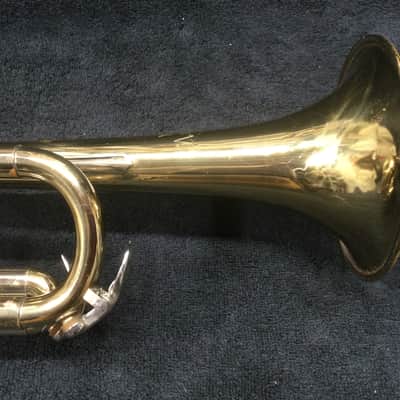 York Artist model trumpet 1955-56 - Brass Lacquer image 6