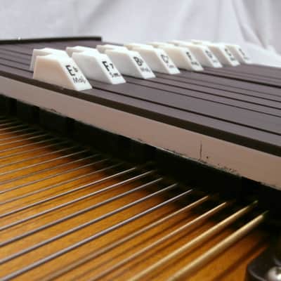 Vintage 1967-68 Oscar Schmidt Model OM-15 'Silvertone' 15-Chord Autoharp. image 8