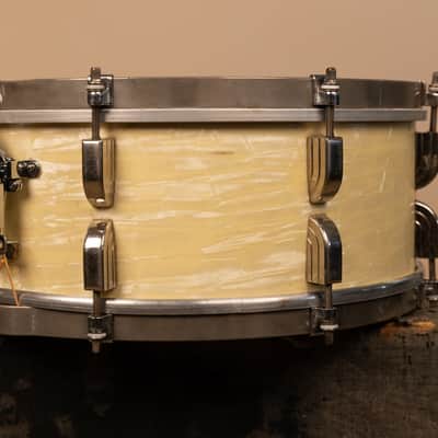 1940s Leedy 5.5x14 Avalon Pearl Broadway Snare Drum image 4