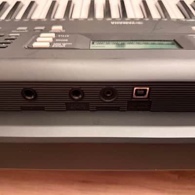 Yamaha PSR-E373 61-Key Portable Keyboard 2020 - Present - Black image 3