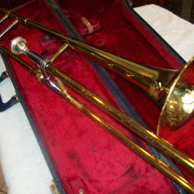 Bundy Vintage trombone made by Selmer in the USA  brass 1960 image 2