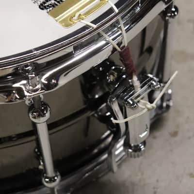 Ludwig Universal Black Brass 7x13 Snare Drum image 10