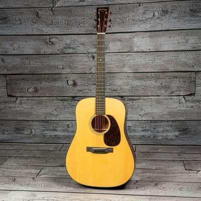 Martin D-18 image 3
