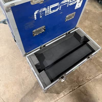 Midas Heritage Digital HD96 Console Package with I/O imagen 13