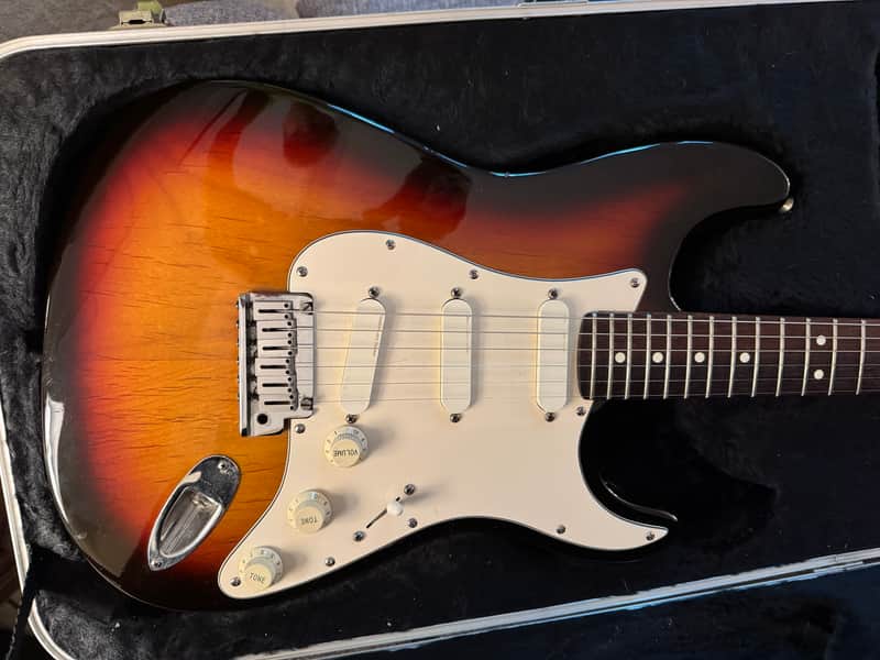 1989 Fender Stratocaster with lace sensor original pickups and rosewood fretboard image 1