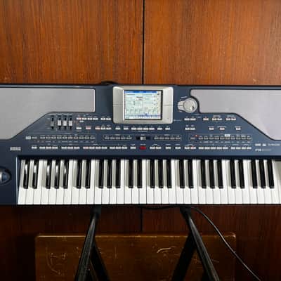Korg Pa800 - Professional 61-Key Arranger Keyboard with Built-In Speakers w/ bag image 2