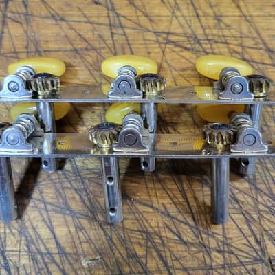 Vintage 1970's Made in Korea 3x3 Fancy Guitar Tuners Acoustic  Installation Screws Luthier Parts #7 image 5
