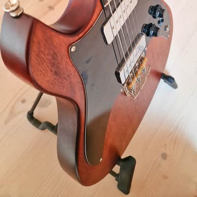 Moar Dolly #136 – Roasted Mahogany – Hand-Wound P90s – Mint image 2