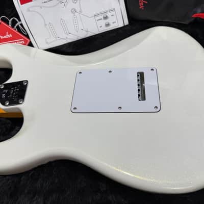 Fender American Ultra Stratocaster with Rosewood Fretboard 2019 - 2025 - Arctic Pearl image 8