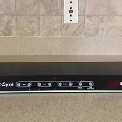 Ampete 222 Head/Cab Switcher image 1