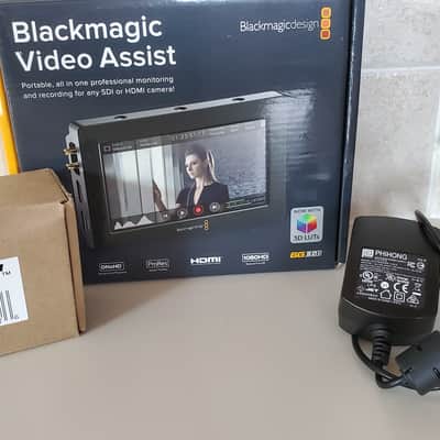 Blackmagic Design Video Assist HDMI/6G-SDI Recorder and 5" Monitor with  Battery Pack image 8