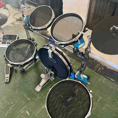 Traps Drum Kit, Alesis DM10 Custom Accoustic/Electric 2025 - Black/Chrome with Blue Accents image 7